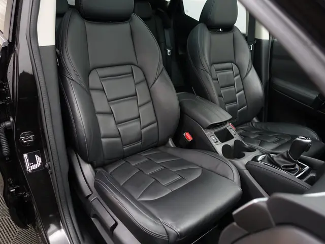 Nissan Qashqai 1.3 DIG-T Premium Edition Aut- NAP 56dkm, Design Leder, Panoramadak, 360 Camera, Trek...