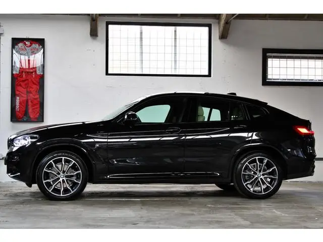 BMW X4 xDrive20i High Executive Edition M Sport | Unieke km stand | Nieuwstaat | Trekhaak | 20"