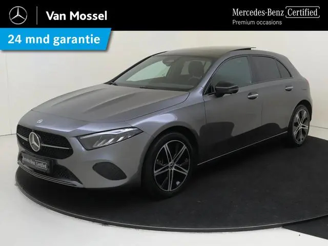 Mercedes-Benz A-klasse 250 e Luxury Line / Panoramadak/ Night/ Sfeerverlichting/ 360 camera