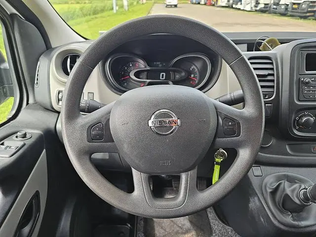 Nissan NV300