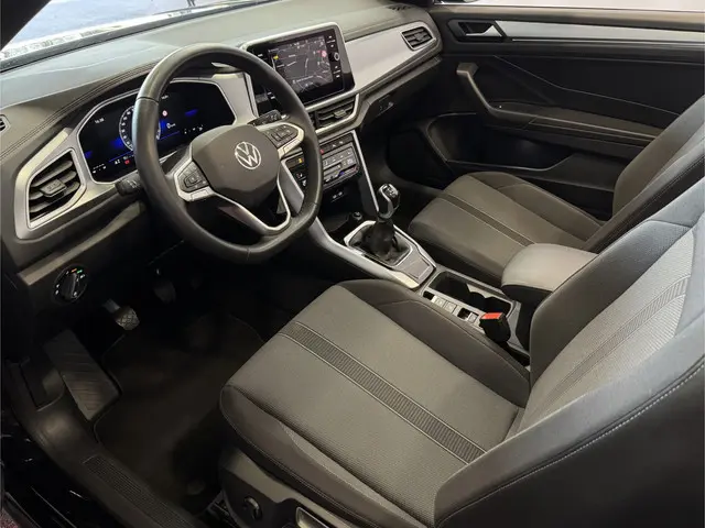 Volkswagen T-Roc Cabrio TSI VIR.COCKPIT CARPLAY NAVI IQ.LED STOEL/STUUR.VERW DAB ADAP.CRUISE ✅Top A...