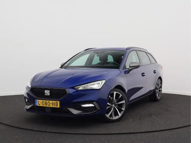 SEAT Leon Sportstourer 1.5 eTSI FR Business Intense/ lage km/ trekhaak!