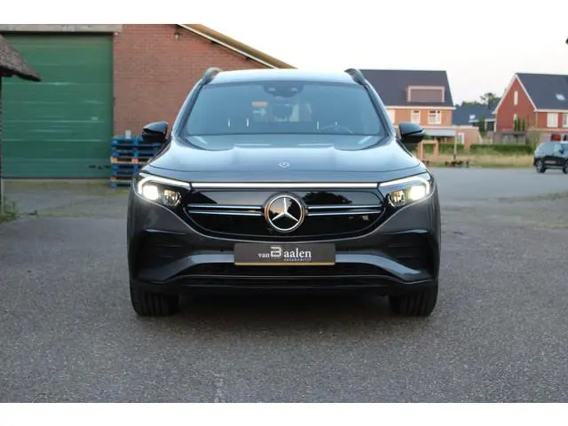 Mercedes-Benz EQB