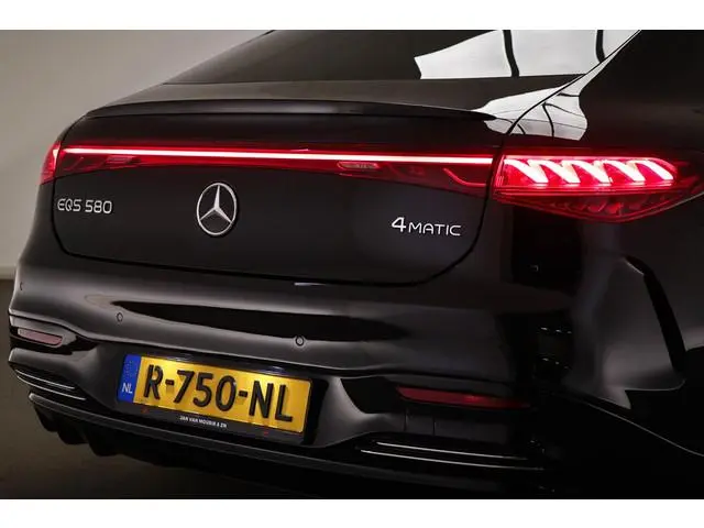 Mercedes-Benz EQS