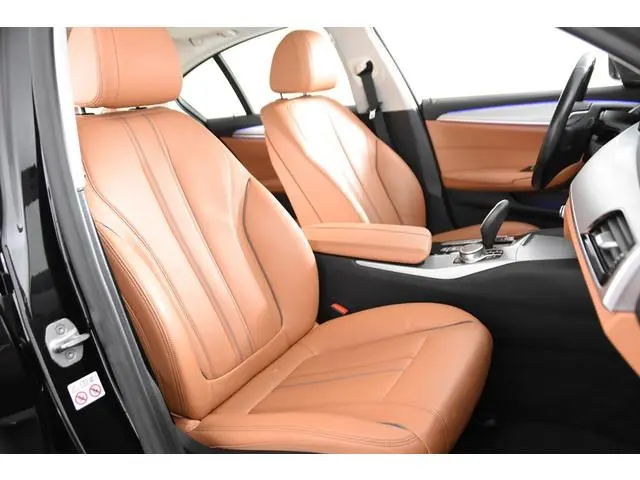 BMW 5-serie 530e Limosine *1ste Eigenaar*Leer*Schuifdak*Navigatie*Camera*