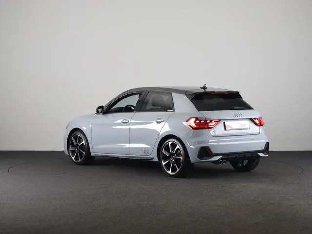 Audi A1 Sportback 40 TFSI S Line 207pk | Led koplampen | 18 inch Lichtmetalen velgen | Sportstoelen...