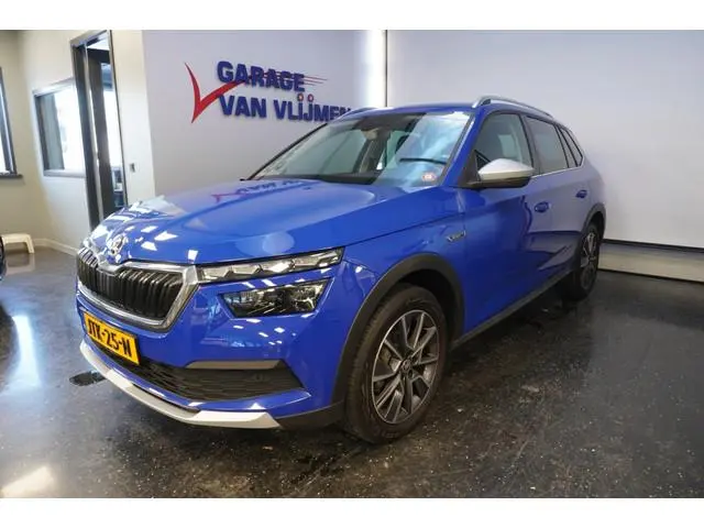 Skoda Kamiq Scoutline 1.0TSI DSG-7 Camera 17''Velg Carplay/Navi/Cr cont.