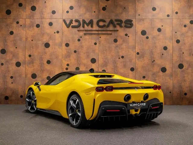 Ferrari SF90 Stradale 4.0 V8 | Ferrari Warranty | Lift | Carbon | Racing Seats | Giallo Triplo Strat...