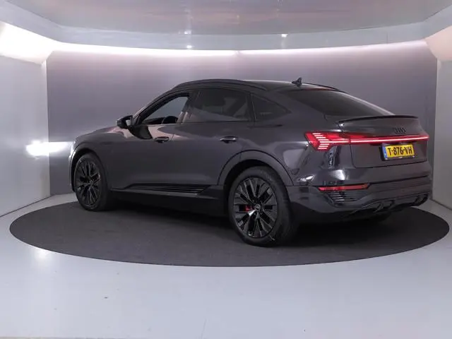 Audi Q8 Sportback e-tron 50 quattro S Edition 95 kWh 340 pk | SOH 92,35% | Navigatie | Parkeersensor...