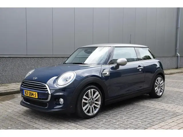MINI 3-Deurs 1.5 Cooper Chili Serious Business | 1e eigenaar | Volledig BMW-MINI onderhouden | Zomer...