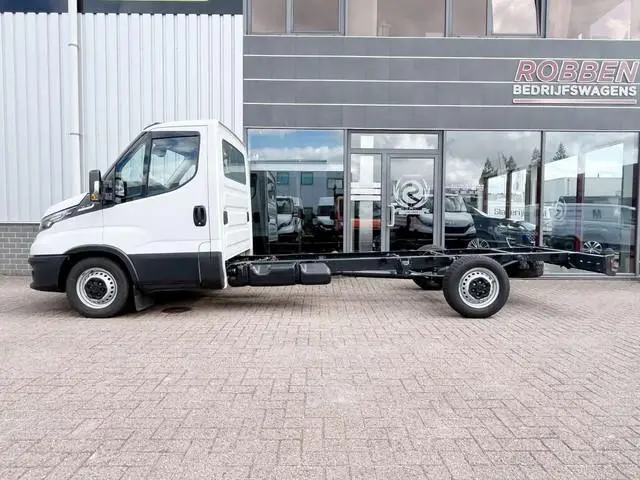 Iveco Daily 35S18 HA8 3.0 410 Aut. Chassis Cabine Airco/Cruise/Nav