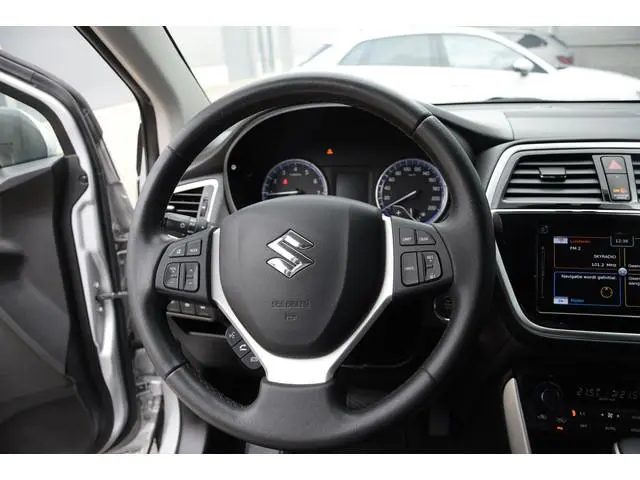 Suzuki S-Cross