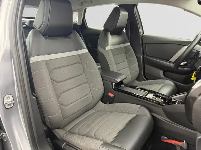 Citroën C4 1.2 Puretech Shine Aut- 360 Camera, Head Up, Carplay, Android Auto, Lane Assist