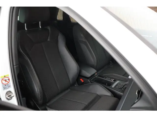 Audi Q3 35 TFSI 150pk S edition Black Edition Camera Virtual Cockpit Navigatie 2x S-Line