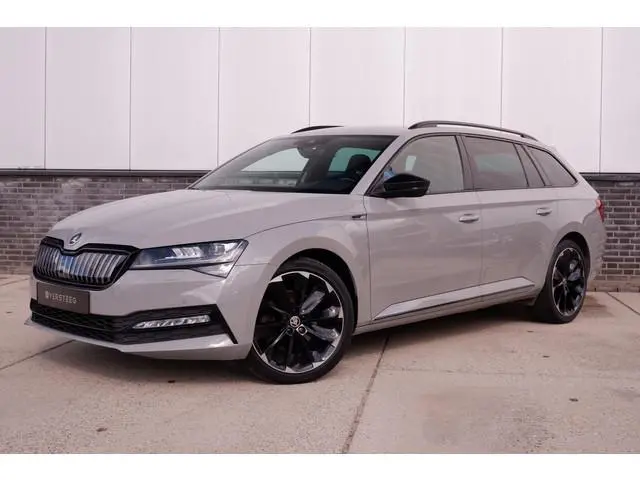 ŠKODA Superb Combi 1.4 TSI iV Sportline Business | Elek. Trekhaak | Memory | Sfeerverlichting | Carp...
