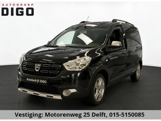 Dacia Dokker 1.3 TCe Stepway 130PK GARANTIE TOT 06-2029!* . NAVIGATIE . ACHTERUITRIJ CAMERA . TREKHA...