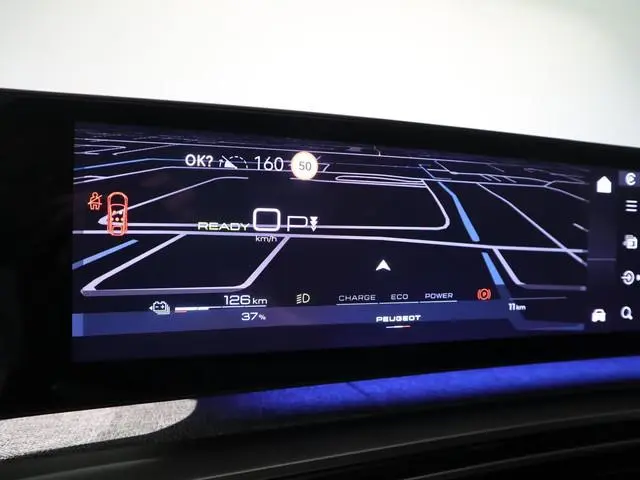 Peugeot e-3008