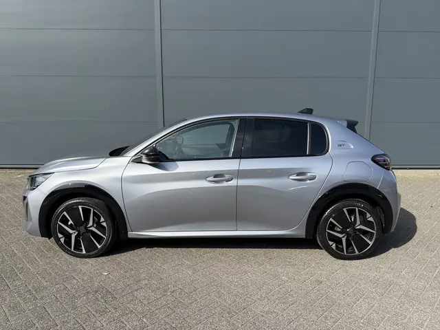 Peugeot 208 100pk GT (Camera - Keyless Entry - Parkeersensoren V+A - LED - Navigatie - Automatische...