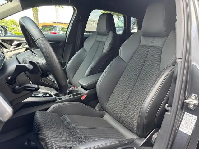 Audi A3 Sportback 30 TFSI S-Line edition | Apple Carplay | Lane Assist | | LED | Navi | Cruise