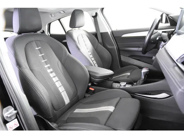 BMW X2 xDrive25e *1ste Eigenaar*HUD*Panoramadak*Camera*