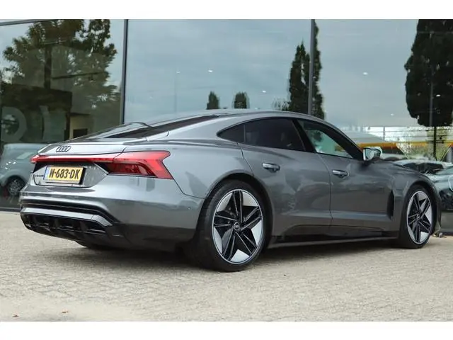 AUDI E-TRON GT GT 93 KWH 477PK | PANO | ORIG NL | ACC | B&O | MEMORY | CARPLAY | LUCHTVERING | VIRT....