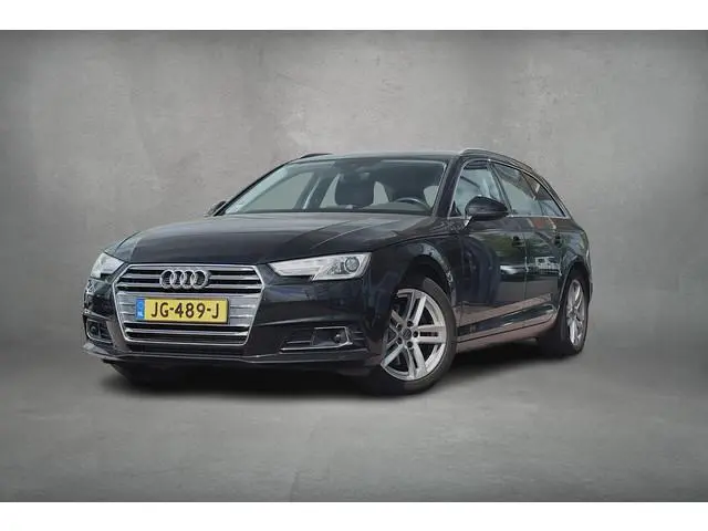 Audi A4 Avant 2.0 TFSI ultra Sport Pro Line | Trekhaak Elektr. | Half Leer | Camera | ACC
