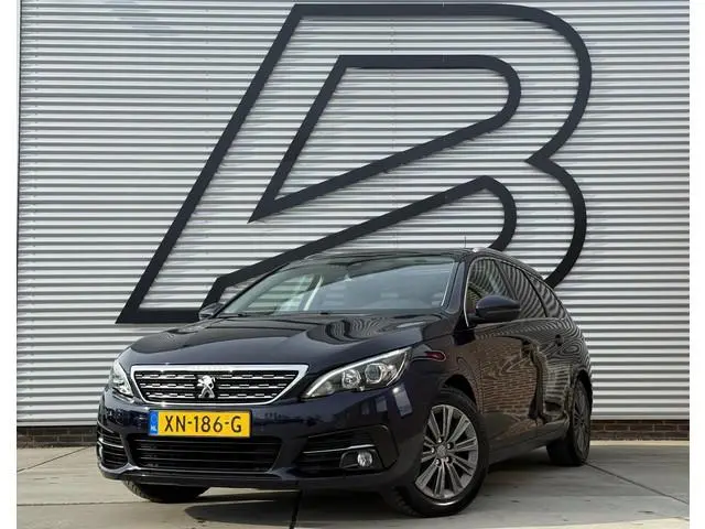 Peugeot 308 SW 1.2 PureTech Allure 2e Eigenaar|Navi|Clima|Pano|Cruise|Carplay|PDC V+A|D-riem vv in 2...