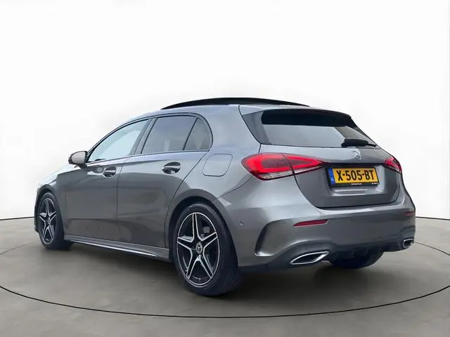 Mercedes-Benz A-klasse 220 190PK AMG Night Premium+ Pano Sfeer Dode-Hoek