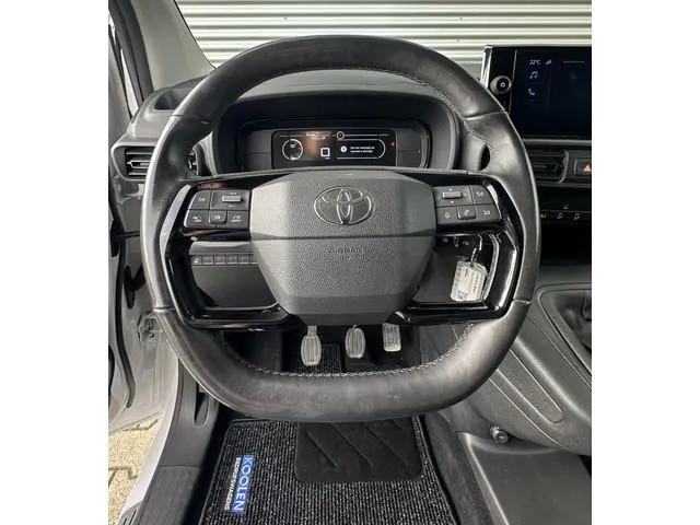Toyota pro-ace