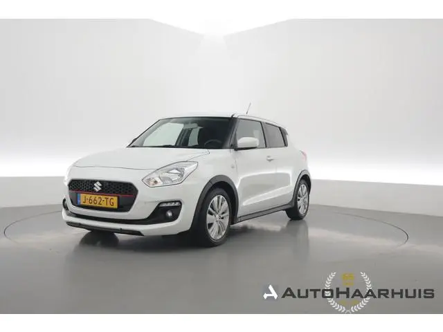 Suzuki Swift 1.2 GT 90PK Smart Hybrid | Rijklaar! | Orig. NL | Stoelverwarming | NAV+App.Connect | A...