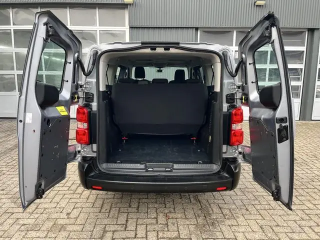 Peugeot Traveller