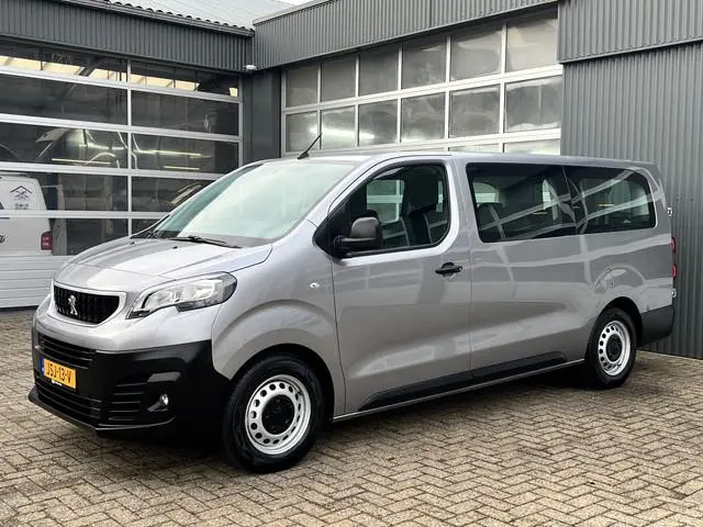 Peugeot Traveller