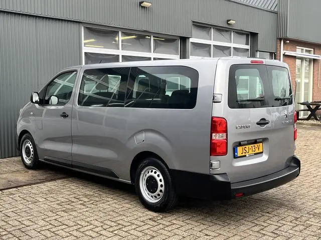 Peugeot Traveller