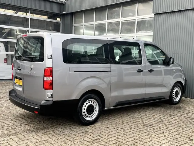 Peugeot Traveller