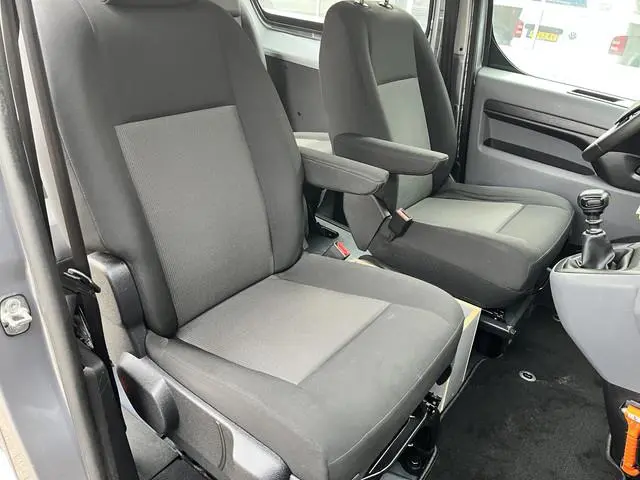 Peugeot Traveller