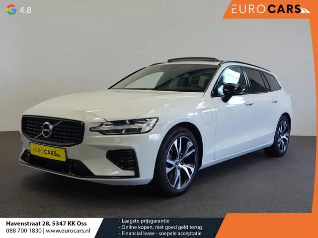 Volvo V60 2.0 T6 Recharge AWD R-Design Panoramadak Navigatie Apple Carplay/Android Auto Camera Parke...