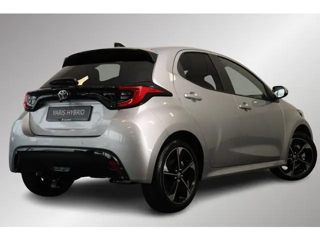 Toyota Yaris 1.5 Hybrid 130 Executive Draadloos Apple Carplay & Android Auto, Stuurverwarming, Parke...