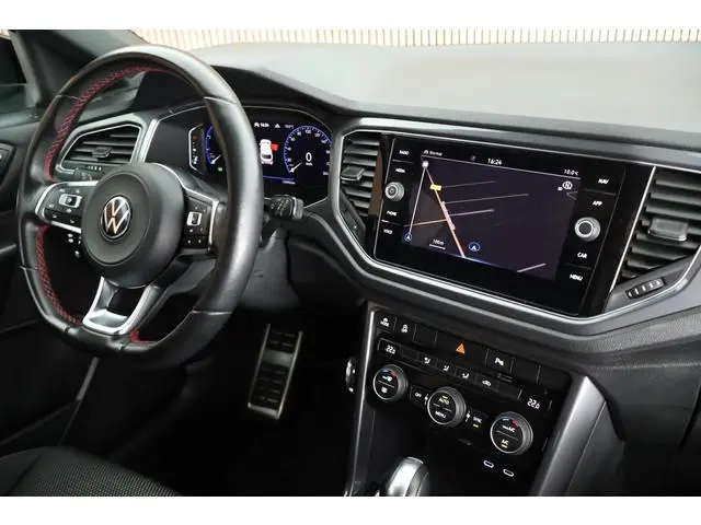 Volkswagen T-Roc 1.5 TSI 150pk DSG R-Line Sport Keyless Virtual Cockpit Navigatie