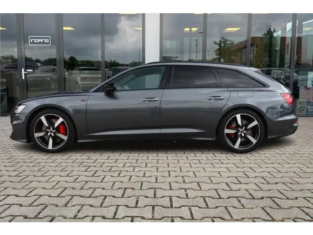 Audi A6 Avant 55 TFSI e Quattro S-Line Competition | RS Stoelen | Trekhaak | 360 Camera |