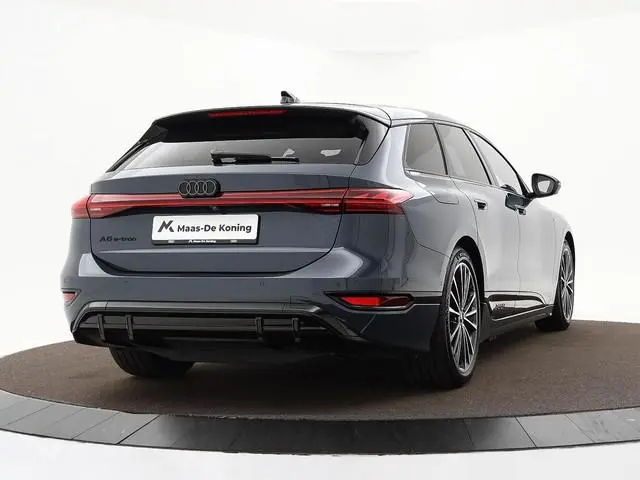 Audi A6 Avant e-tron S edition 83 kWh 286pk · SOH 99,5% · Panoramadak · Luchtvering · Camera · SONOS...