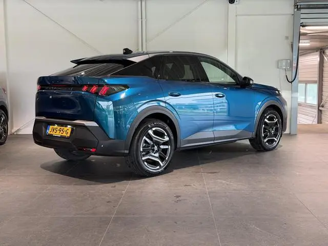 Peugeot e-3008