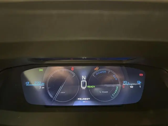 Peugeot e-308