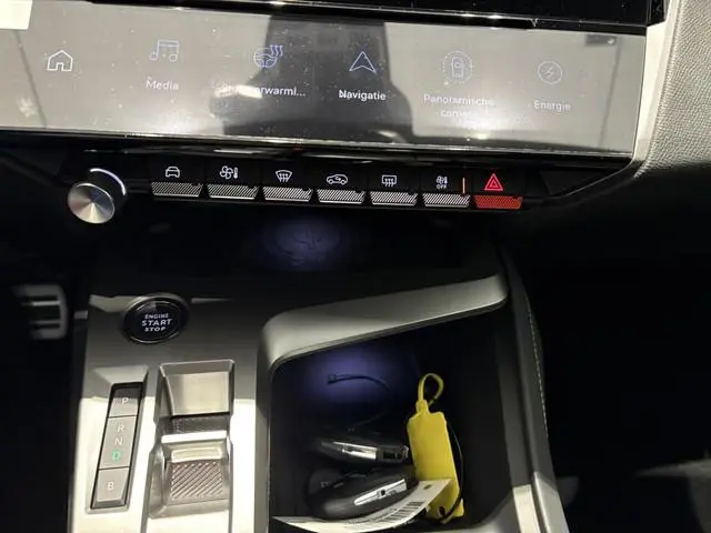 Peugeot e-308