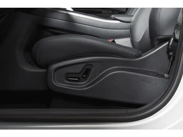 Geely E5