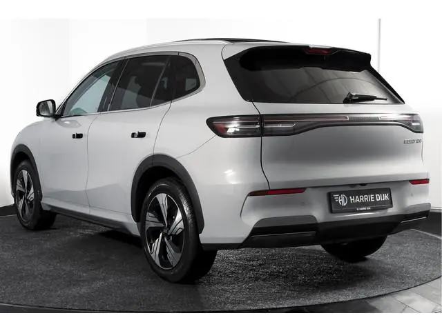 Geely E5
