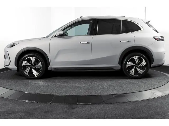 Geely E5