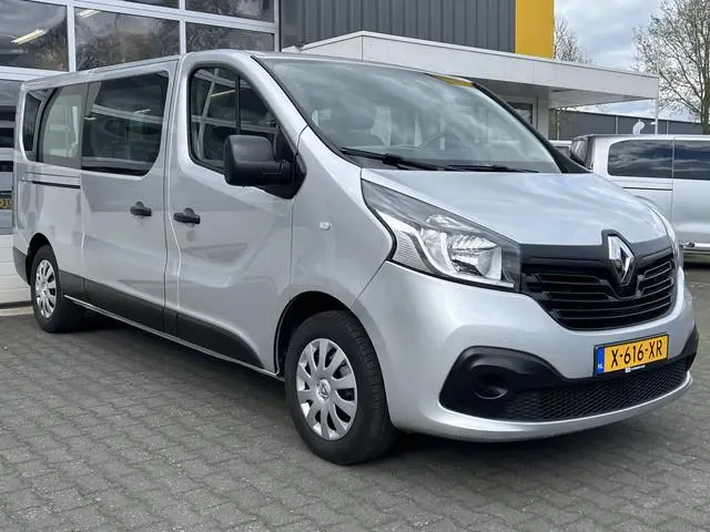 Renault Trafic Passenger 1.6 dCi BTW / BPM vrij Marge Lengte 2 Airco Cruise control Navigatie PDC 1e...