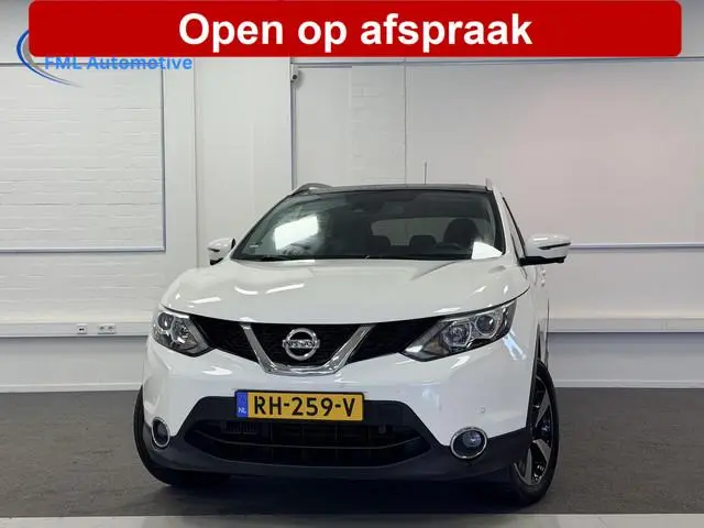 Nissan Qashqai 1.6 N-Connecta | Dealer onderhouden | Trekhaak | Panorama dak |