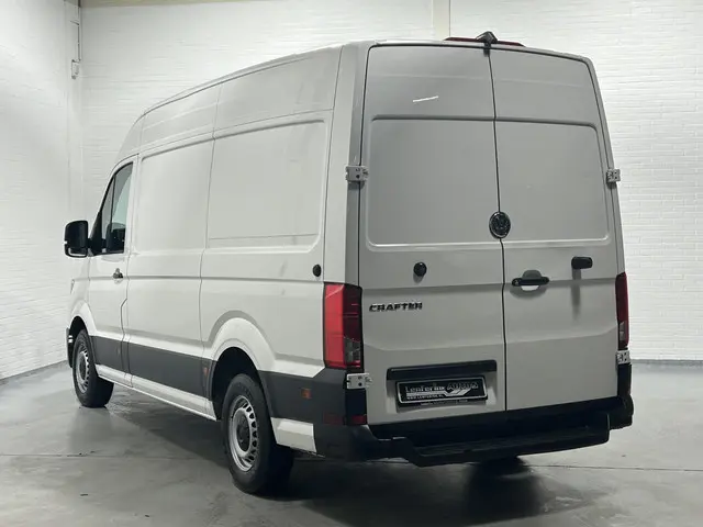 Volkswagen Crafter 2.0 TDI 140 pk L3H3 Navi, Camera, Cruise Control Airco, Laadruimte Pakket, PDC V+...