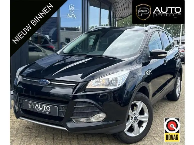 Ford Kuga 1.5 Titanium Styling Pack 150PK | Nette Staat! | Trekhaak | Parkeersensoren Voor en Achter...